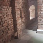 Podziemna Trasa Turystyczna w Przemyślu - korytarze z cegieł