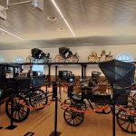 bryczki i karety w Ujeżdżalni w Muzeum Zamku w Łańcucie